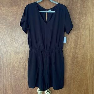 Black light weight romper